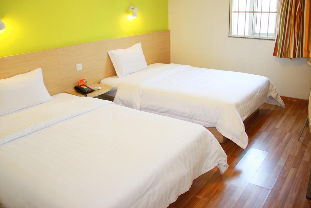 7Days Inn Wuhan Wuchang Train Station Shuoyi Road Subway Station Branch Habitación foto