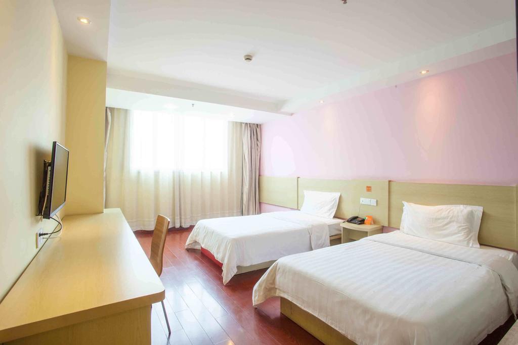 7Days Inn Wuhan Wuchang Train Station Shuoyi Road Subway Station Branch Habitación foto